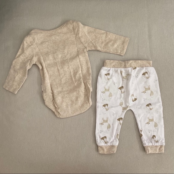 Baby outfit - Picture 3 of 3